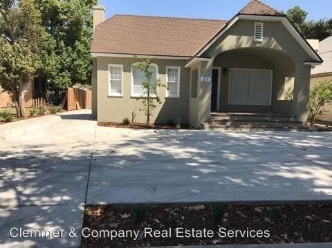 Primary Photo - 2 br, 2.5 bath House - 614 E. Tulare Ave