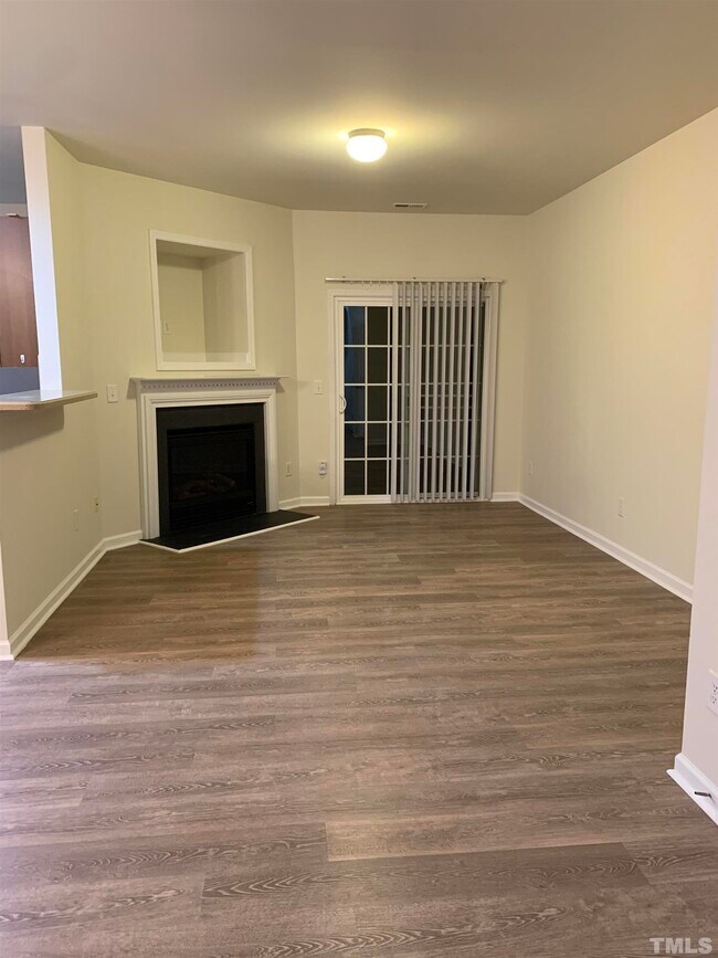 Foto del edificio - 245 Linden Park Ln