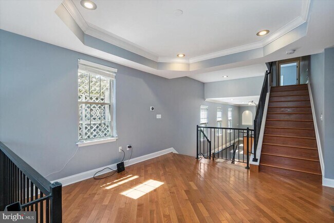 Foto del edificio - 104 N Patterson Park Ave
