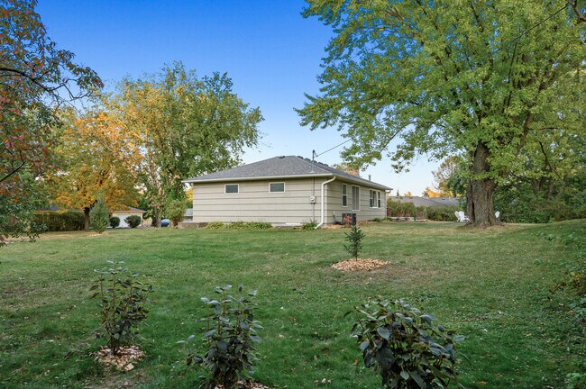 Foto del edificio - 3656 Woody Ln
