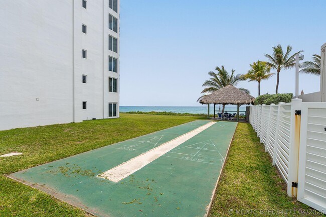 Building Photo - 2909 S Ocean Blvd