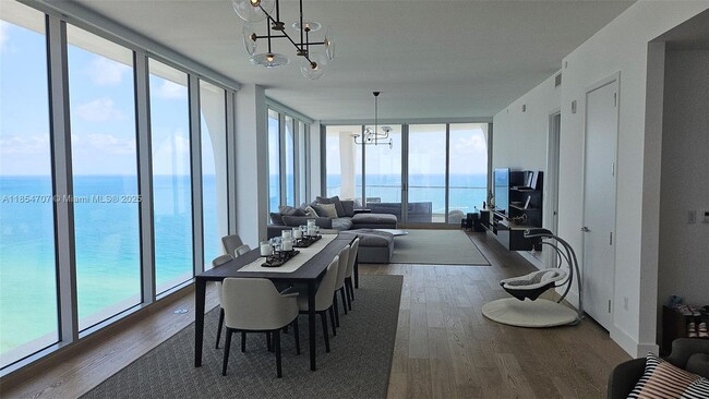 Building Photo - 16901 Collins Ave
