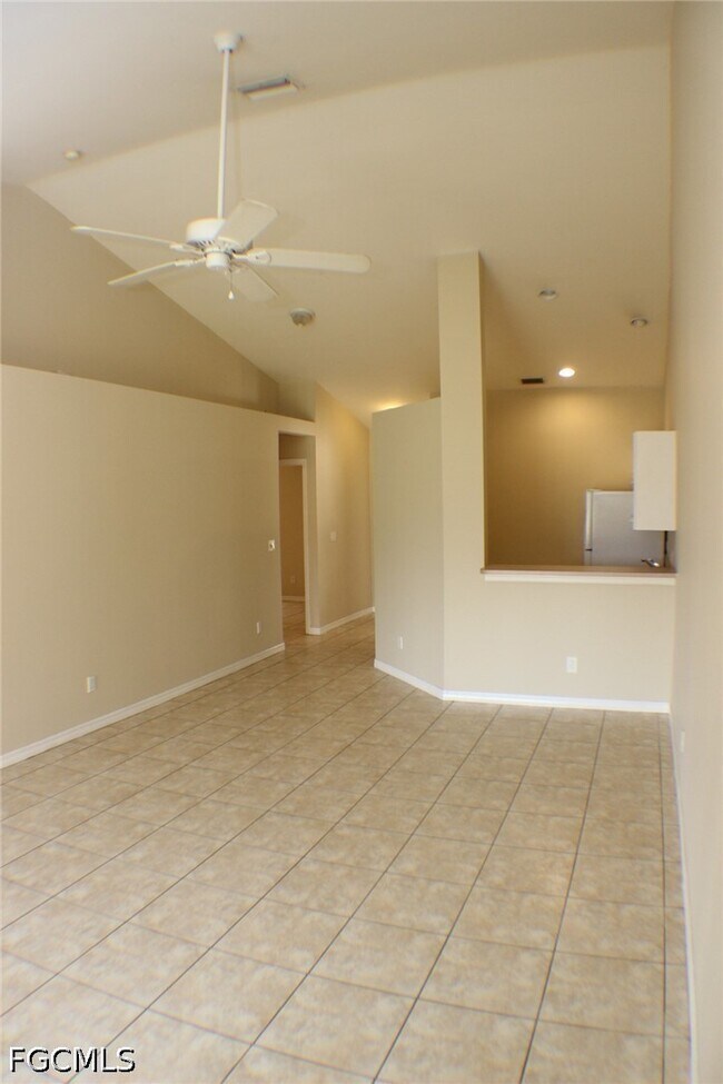 Building Photo - 4131 SW Santa Barbara Pl