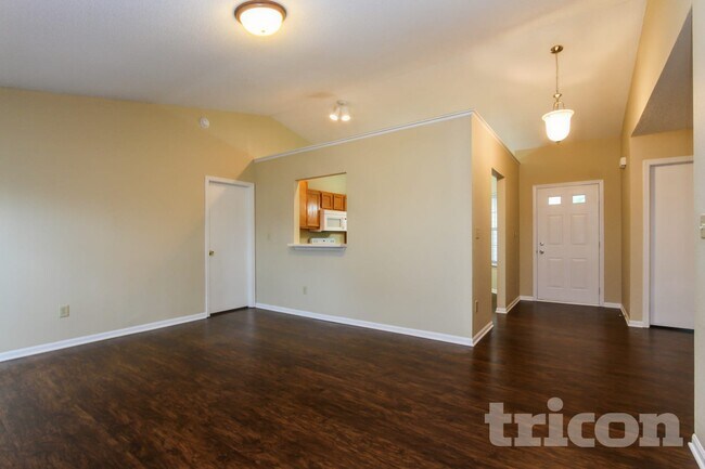 Foto del edificio - 4211 Dunedin Ct