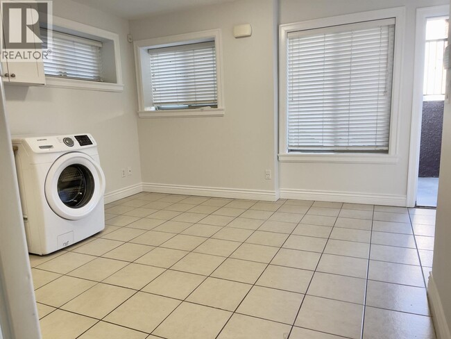 Building Photo - 3787 Elmwood St