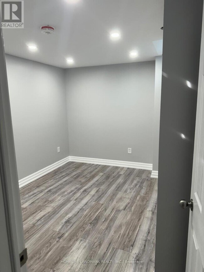 Photo du bâtiment - 6 Pickett St