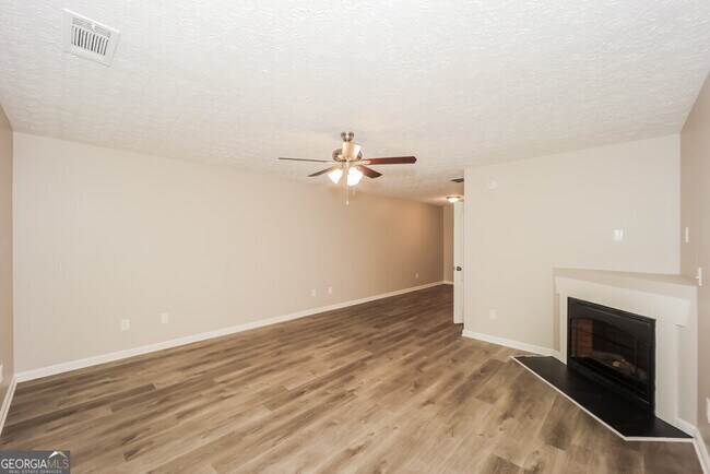 Building Photo - 1417 Arbor Pl Dr