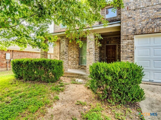 Building Photo - 209 Buckingham Dr