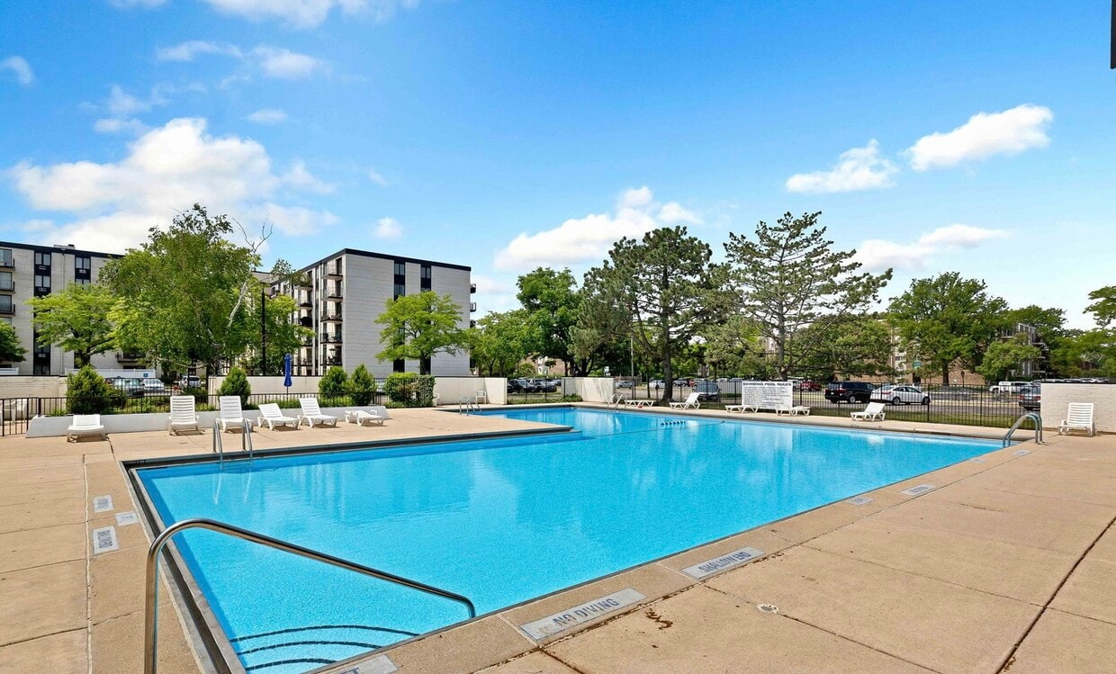 Foto principal - 9098 W Terrace Dr