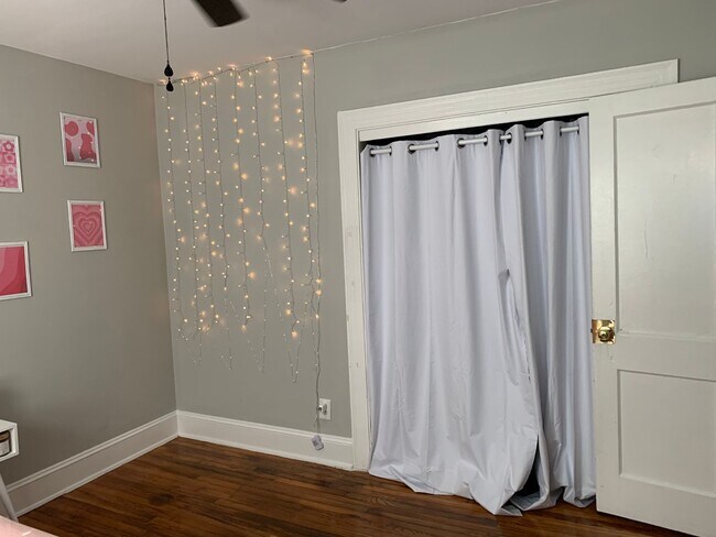 Foto del edificio - Grid House for rent on 5th Street!