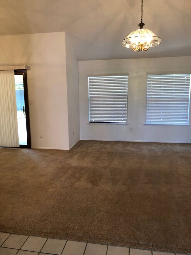 Building Photo - 9313 Laurel Oak Way