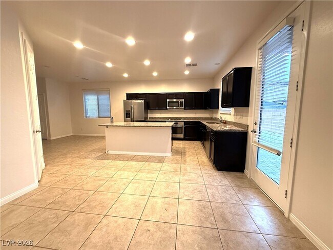 Building Photo - 123 Volans Ave