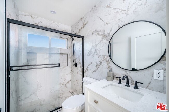 Foto del edificio - 4727 W 18th St