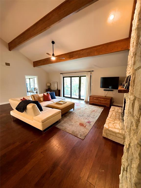 Foto del edificio - 9007 Spring Lake Dr