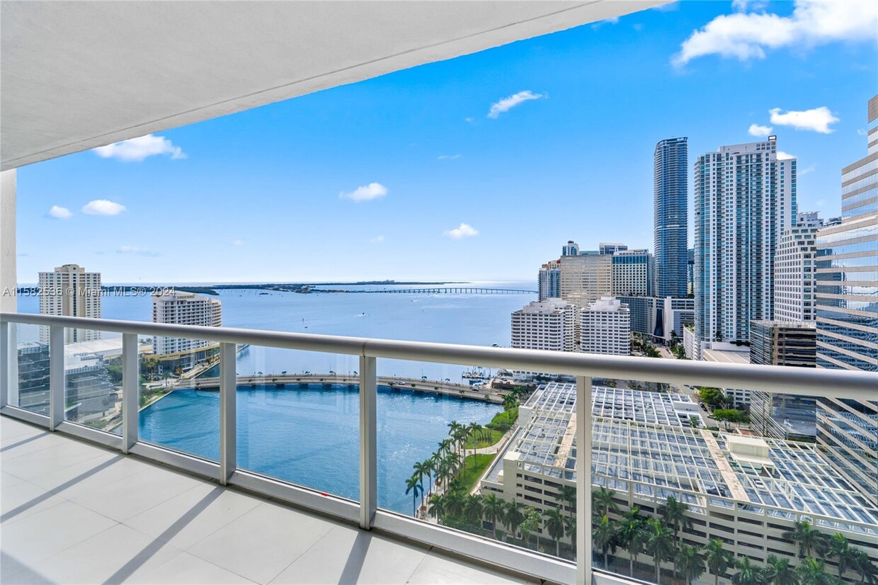 Foto principal - 495 Brickell Ave