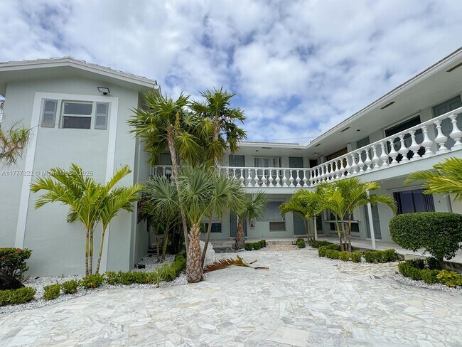 Foto del edificio - 915 Intracoastal Dr