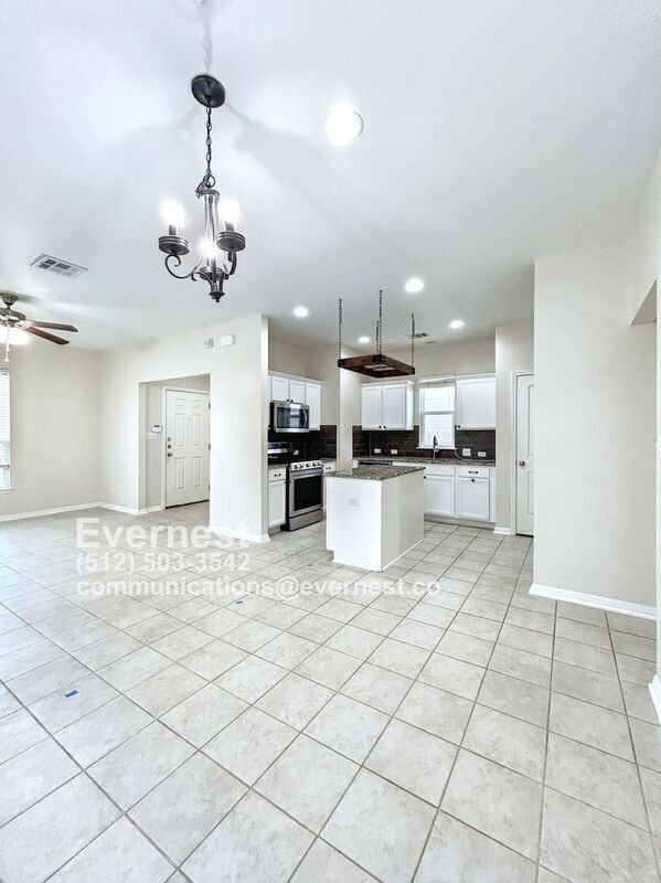 Foto del edificio - 139 Wainscot Oak Wy