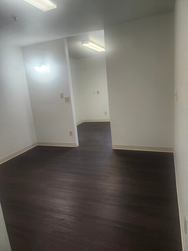 Foto del edificio - 5 Kirk Rd