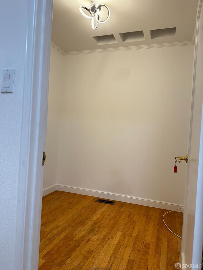 Foto del edificio - 2228 Beach St