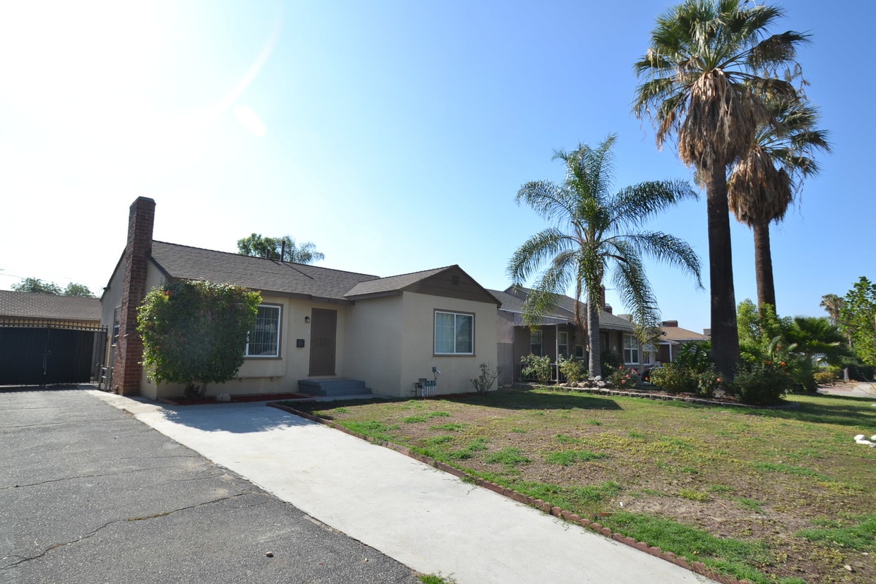 8116 Radford Ave, Los Angeles, CA 91605 House for Rent in Los Angeles