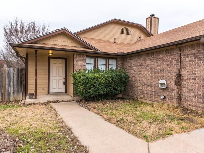 Building Photo - 9204 Sedgemoor Trail