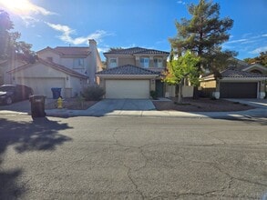Building Photo - 1309 Paraiso St