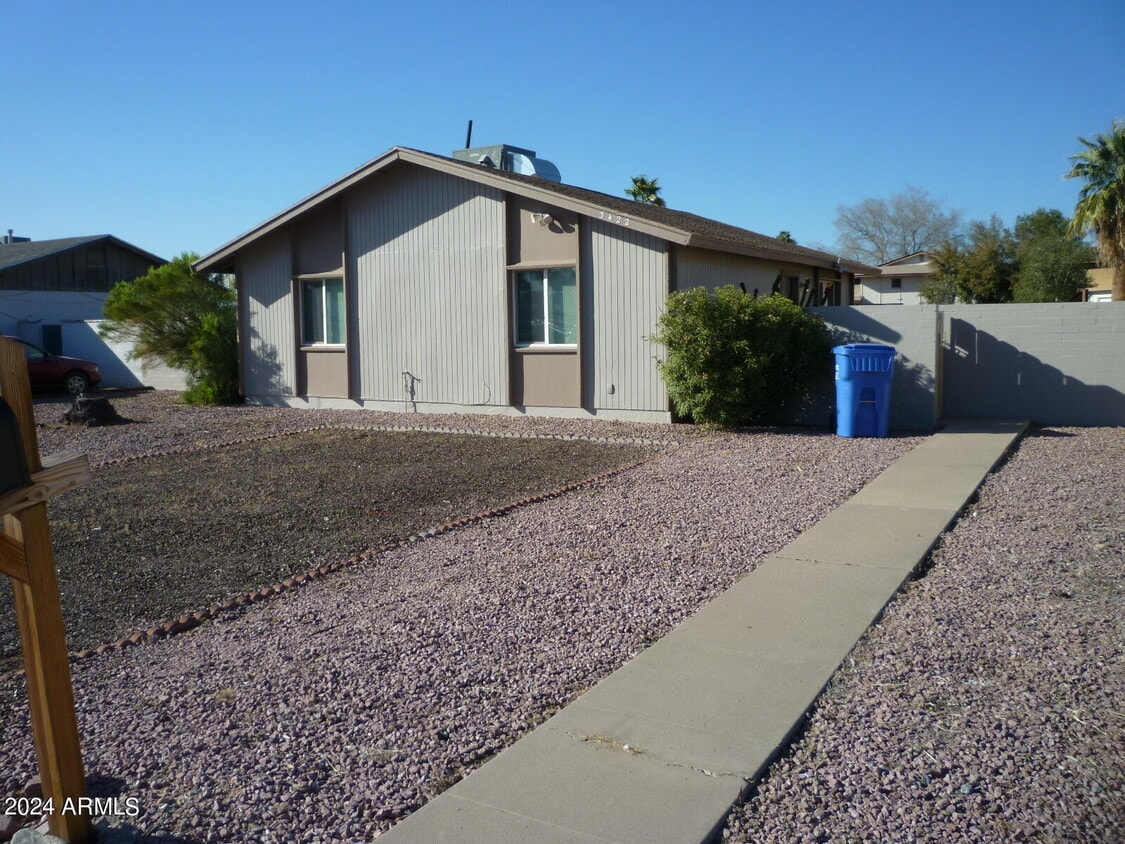 Primary Photo - 3422 W Thunderbird Rd