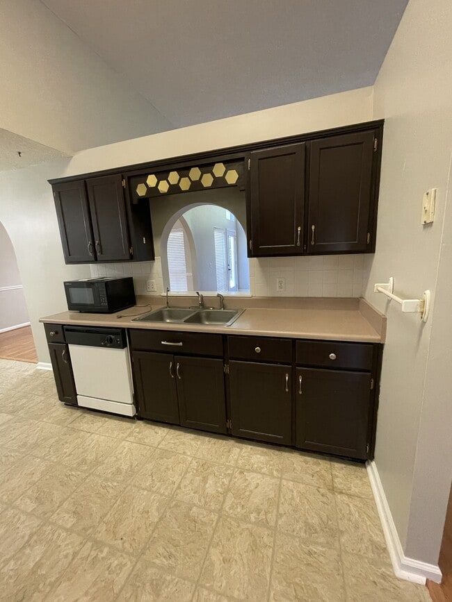 Foto del edificio - 126 Cross Creek Dr
