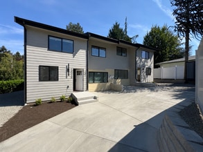 Building Photo - 10449 SE 222nd St