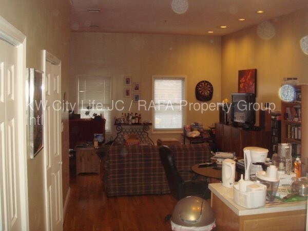 Foto del edificio - 503 1st St
