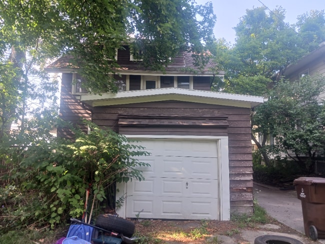 Photo - 817 Bancroft Ct House