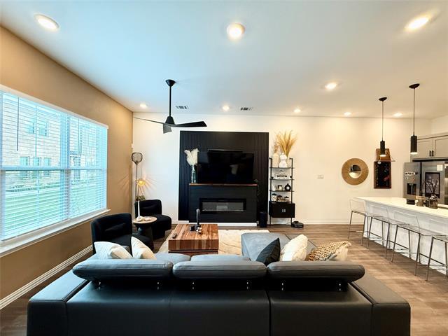 Foto del edificio - 7513 Laburnam Rd