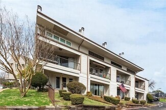 Building Photo - 438 Yacht Club Dr