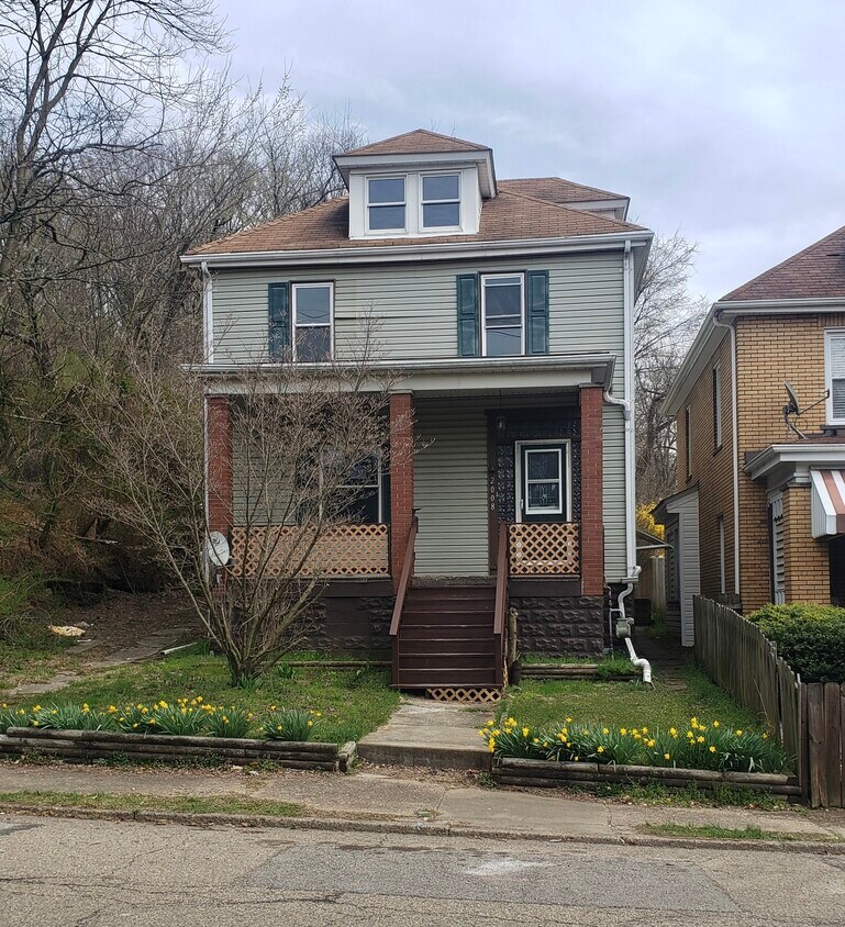 2008 Beaver Rd, Ambridge, PA 15003 House for Rent in Ambridge, PA