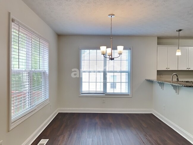 Building Photo - 3491 Skyland Ridge Ct