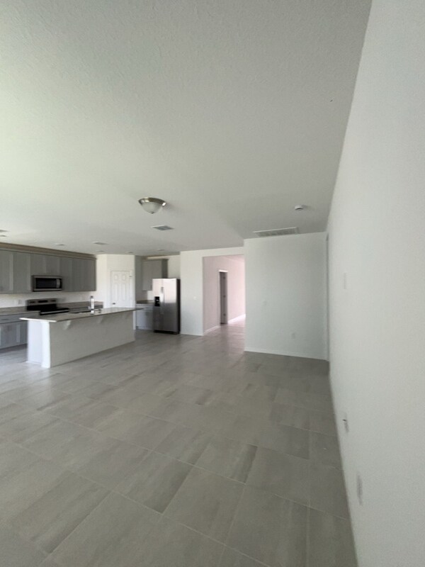 Foto del edificio - 4917 Kaia Ave