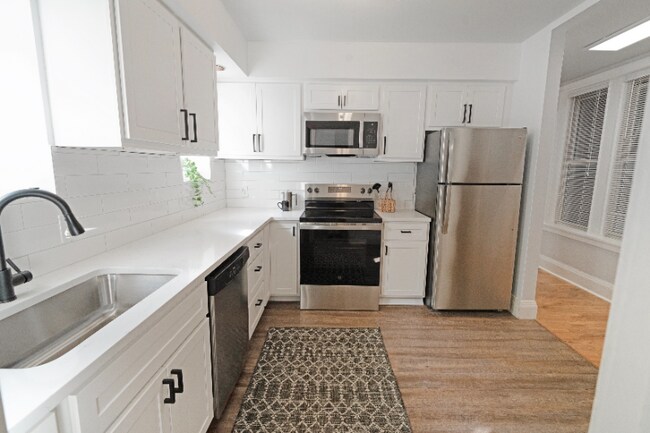 Foto del edificio - 4512 Westminster Pl