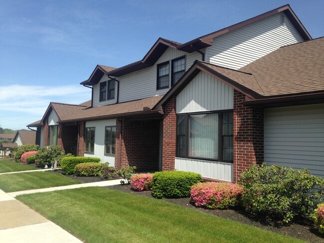 Building Photo - 2805 Chablis Dr