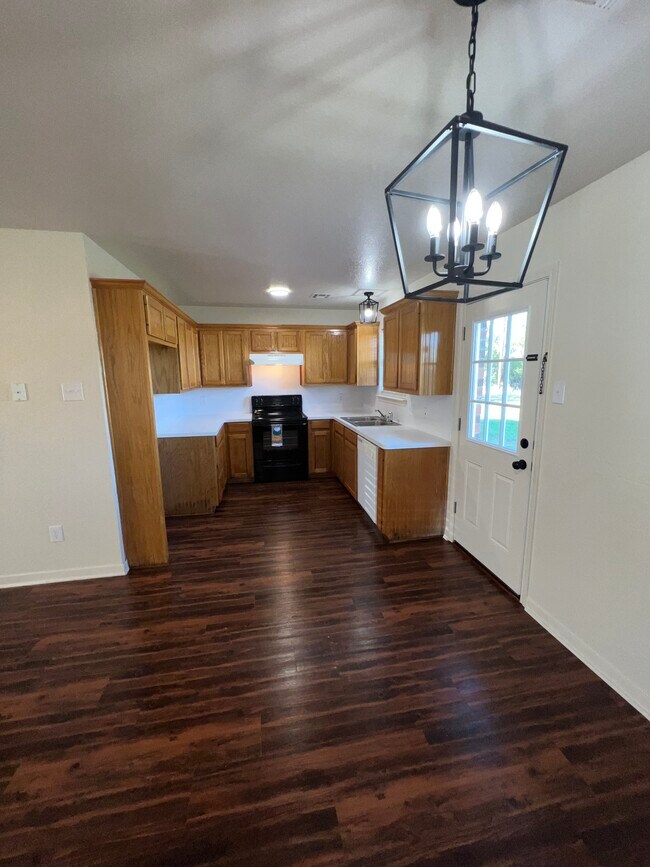 Foto del edificio - 250 Betty Jane Ln
