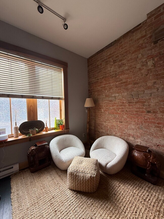 Foto del edificio - 26 E McMicken Ave