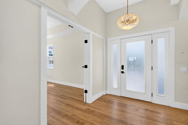 Building Photo - 6900 Bochi Cir