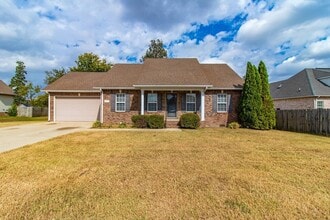 Building Photo - 4910 Court Dr