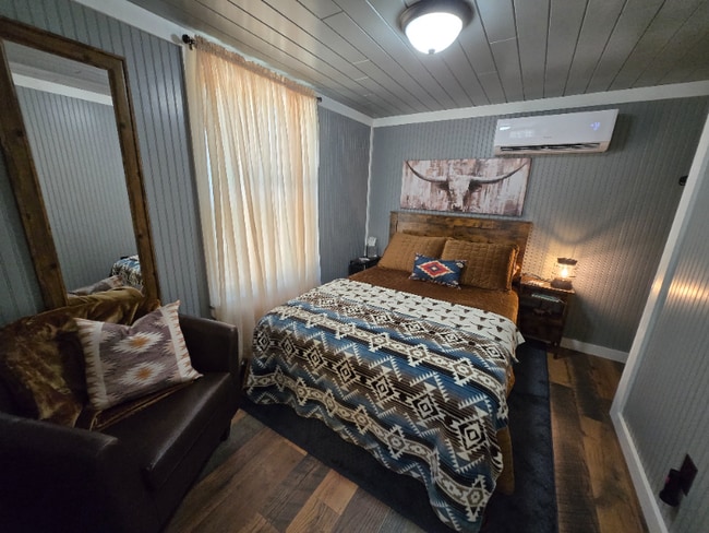 Building Photo - 606 Blessing Ranch Rd