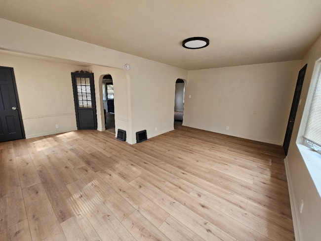 Building Photo - 6207 Fay Dr