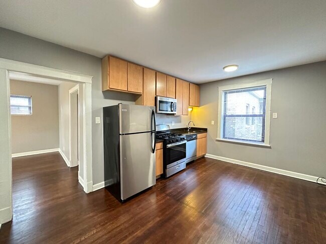 Foto del edificio - 3604 W Sunnyside Ave