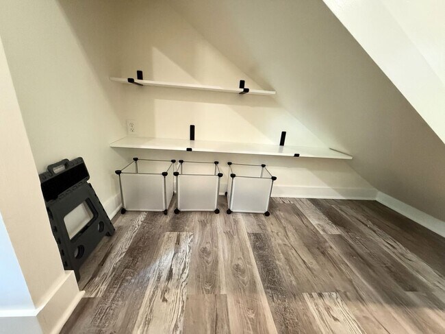 Building Photo - 3899 Spinnaker Way