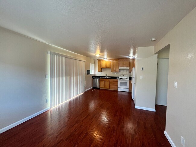 Foto del edificio - Gower Properties - 319-1