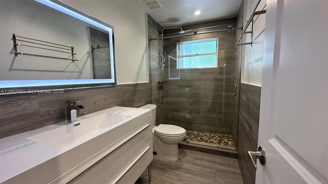 Foto del edificio - 2290 E 6th Ave