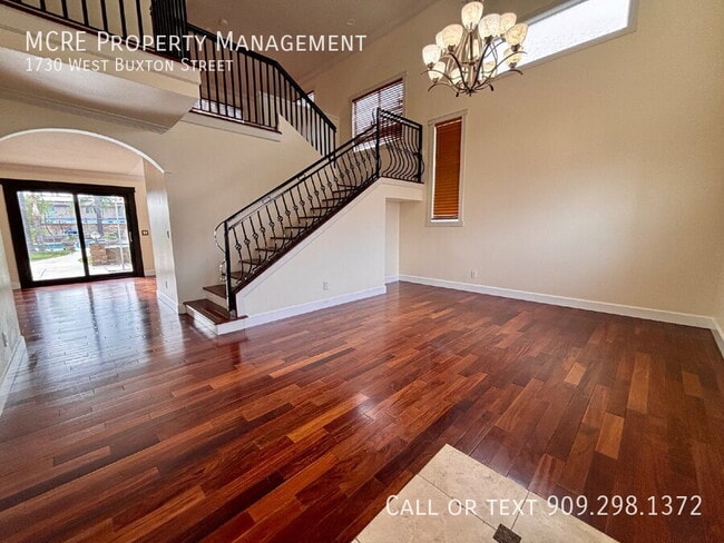 Photo - 1730 W Buxton St House