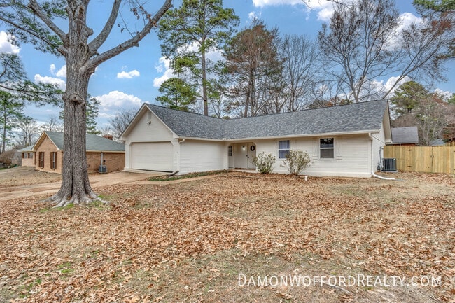 Building Photo - 103 Live Oak Ln